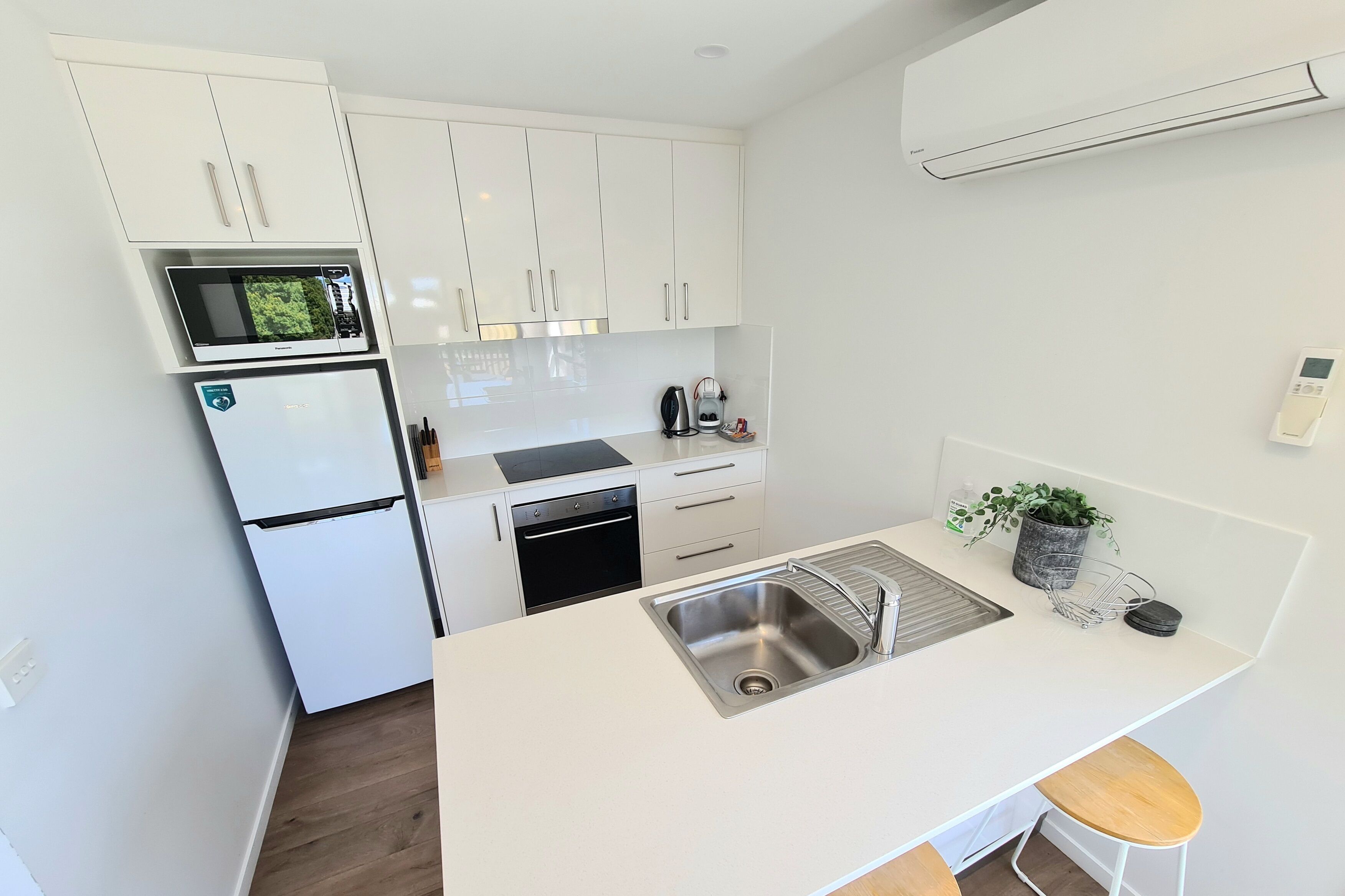 Comfort House, 2 Bedrooms, Kitchen, Ocean View | Private kitchen | Coffee/tea maker, electric kettle