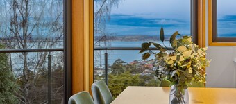 Cedar Cottages Blackmans Bay