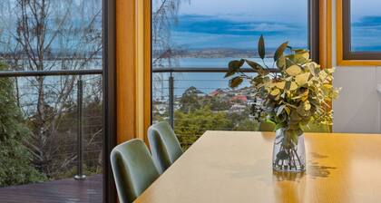 Cedar Cottages Blackmans Bay