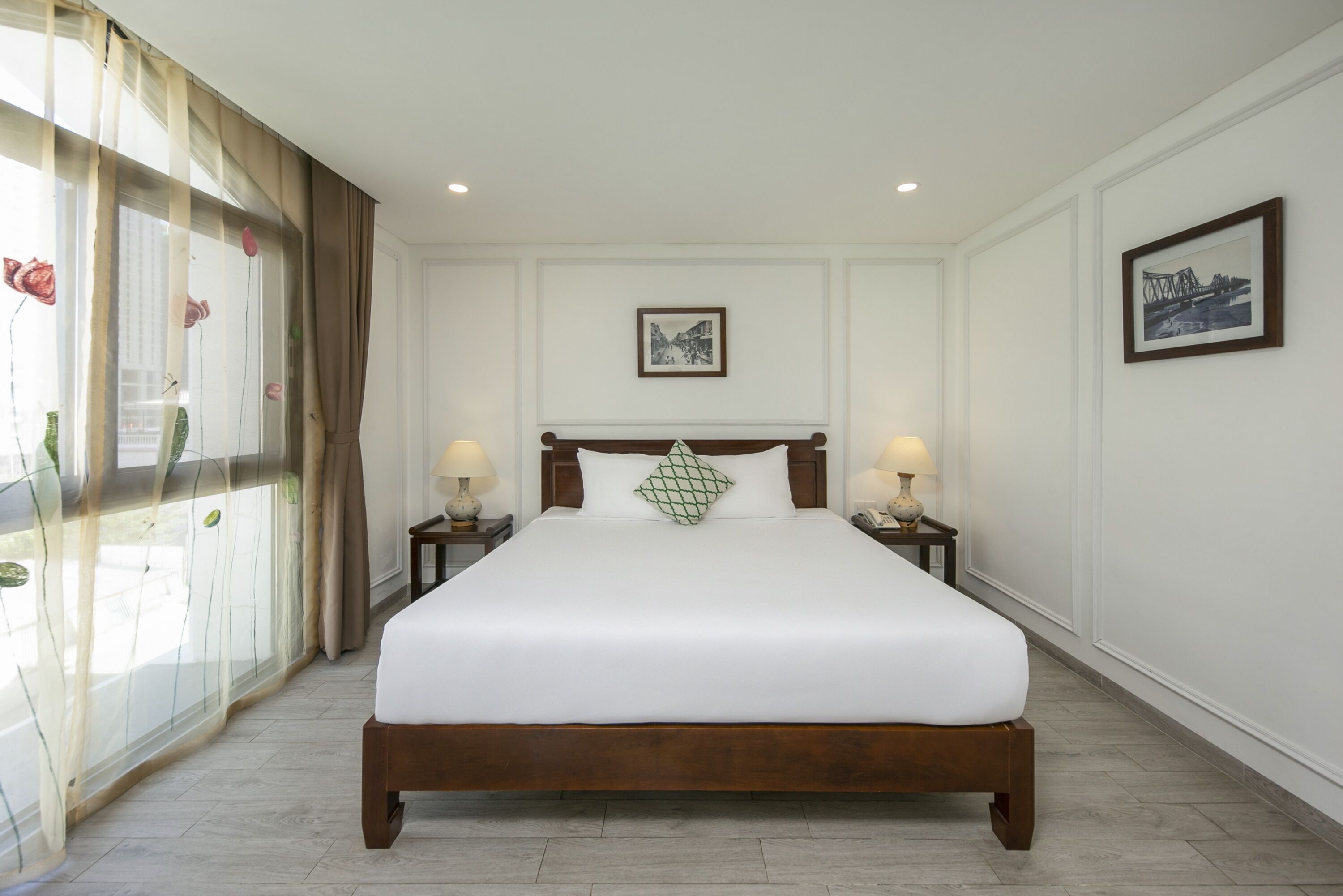 minibar, in-room safe, desk, soundproofing