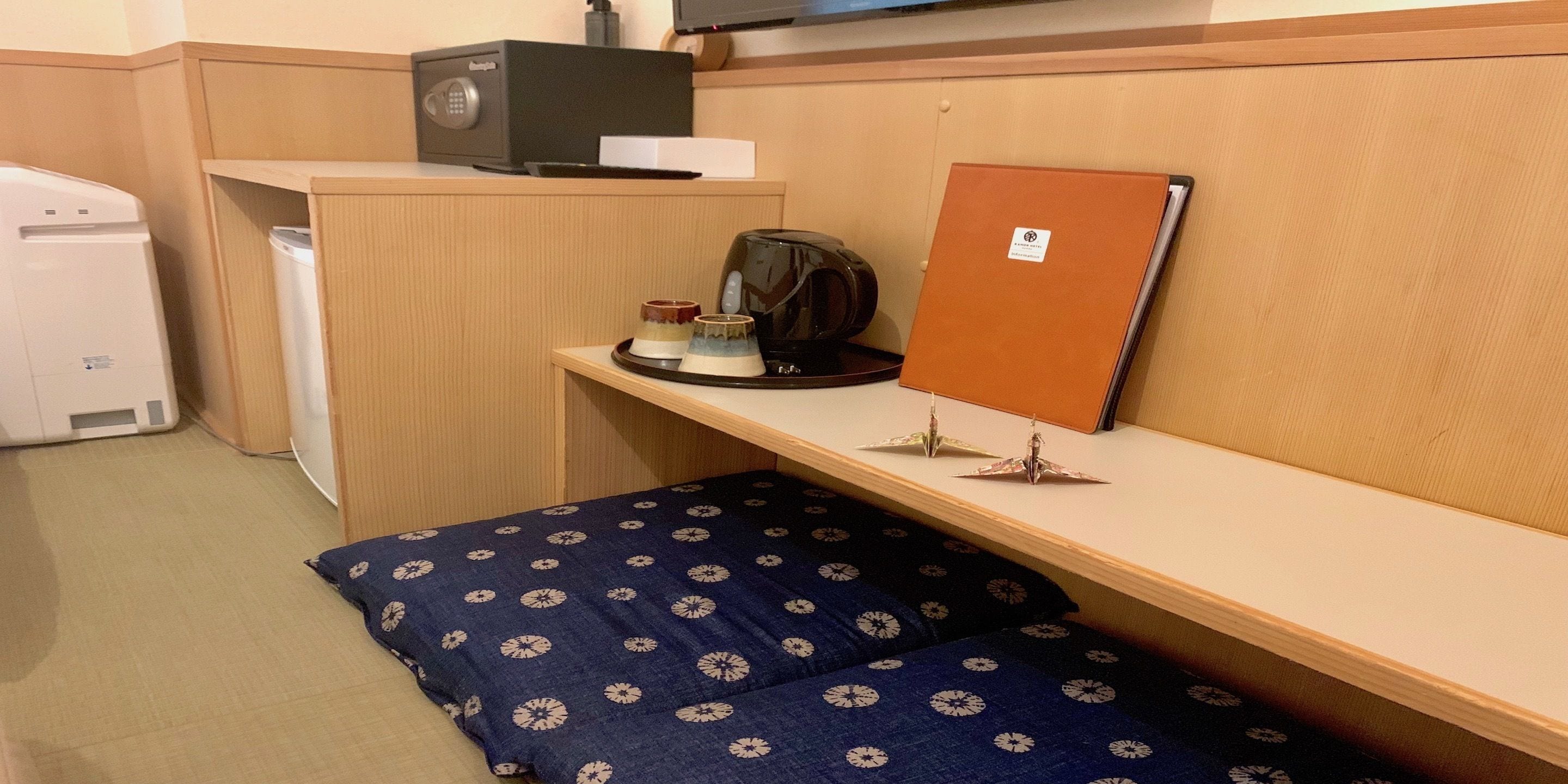 desk, laptop workspace, iron/ironing board, free wifi