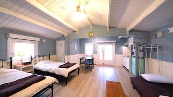 Casa de campo standard, várias camas, para não fumantes, cozinha americana (Type B) | 1 quarto, edredons de pluma, individualmente decorados