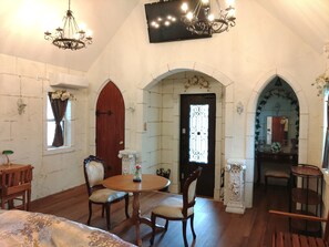 Premium-Zimmer, 1 King-Bett, Kochnische, Bergblick