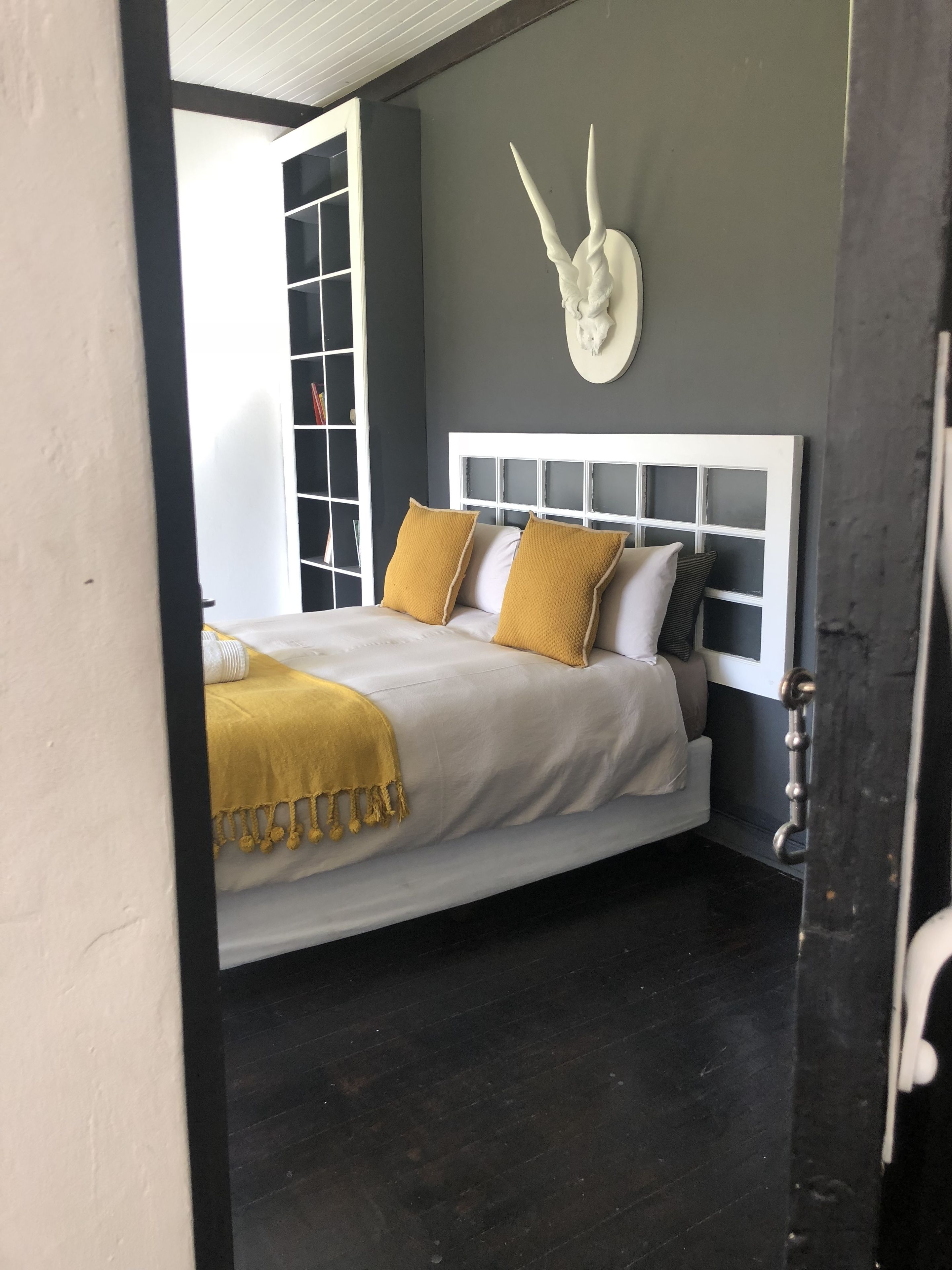 Family House, 5 Bedrooms, Fireplace, Mountain View | In-room safe