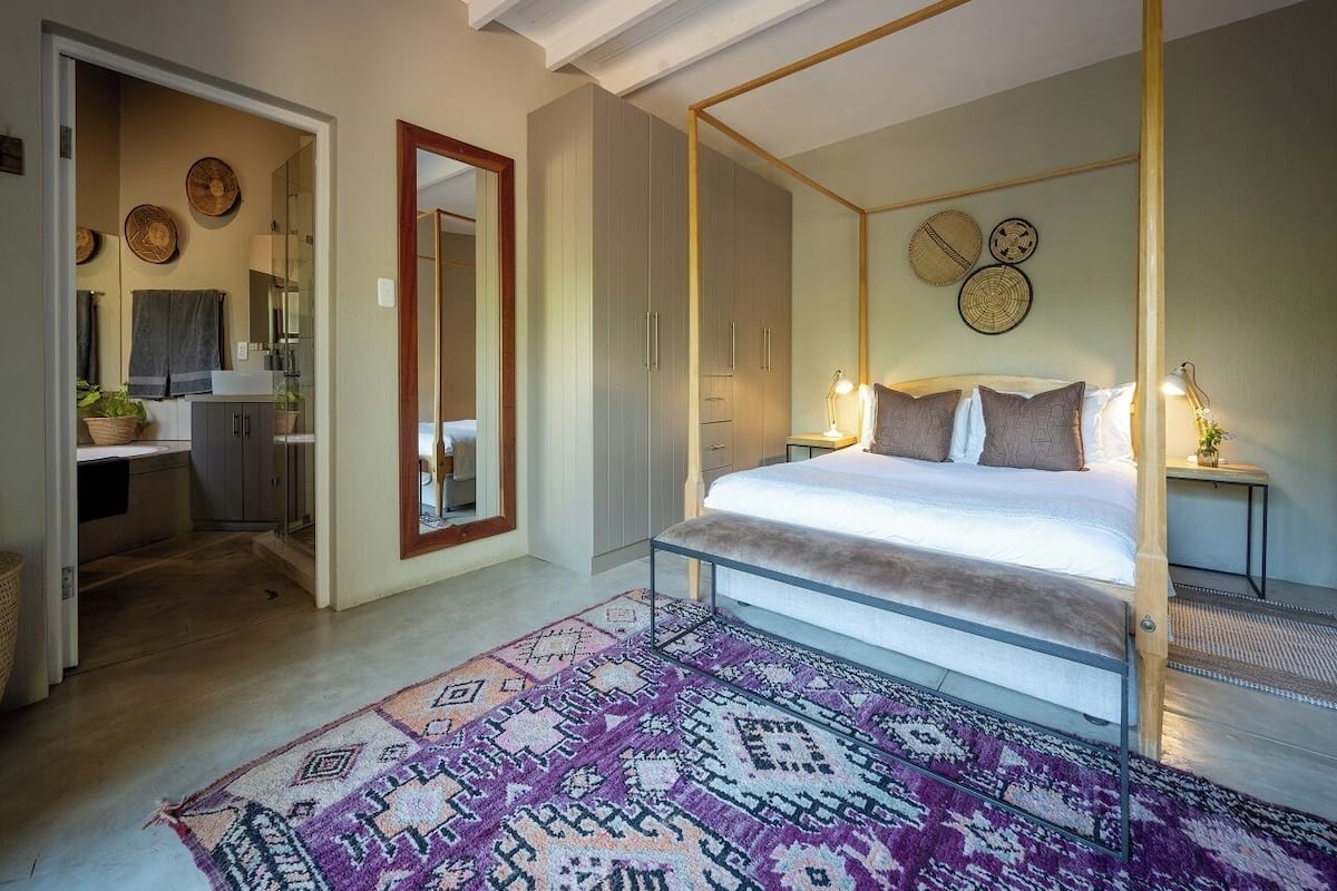 Ekhaya Suite 2 | 1 bedroom, premium bedding, in-room safe, individually decorated