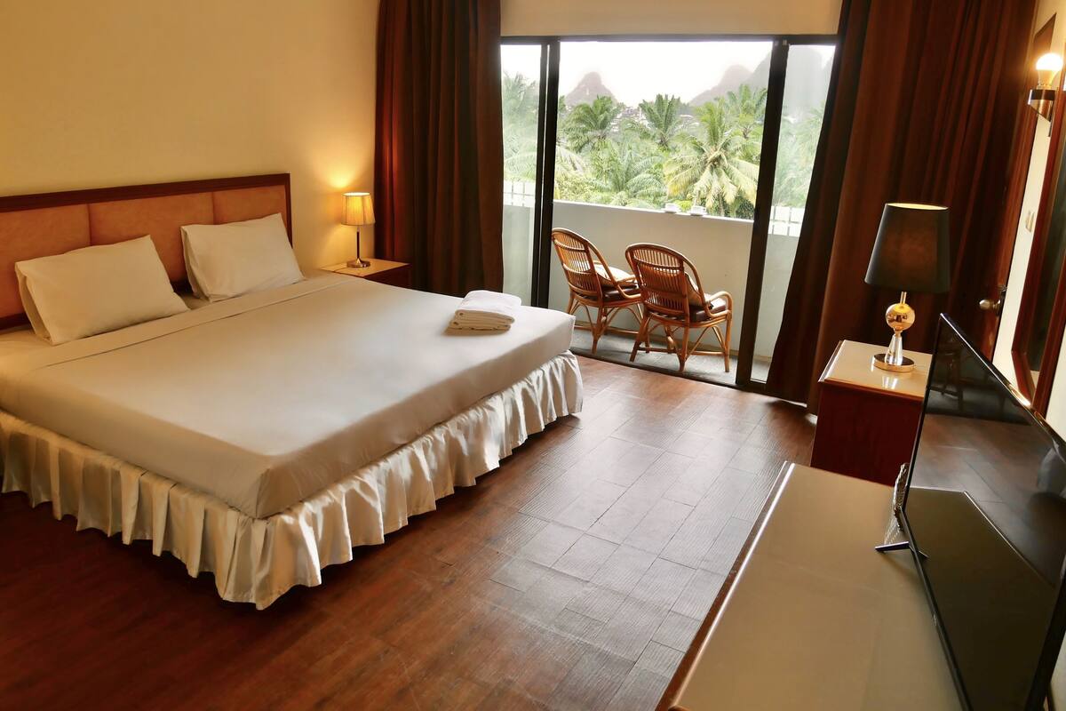 Habitación Deluxe, vista a la montaña | Insonorización, wifi gratis y ropa de cama