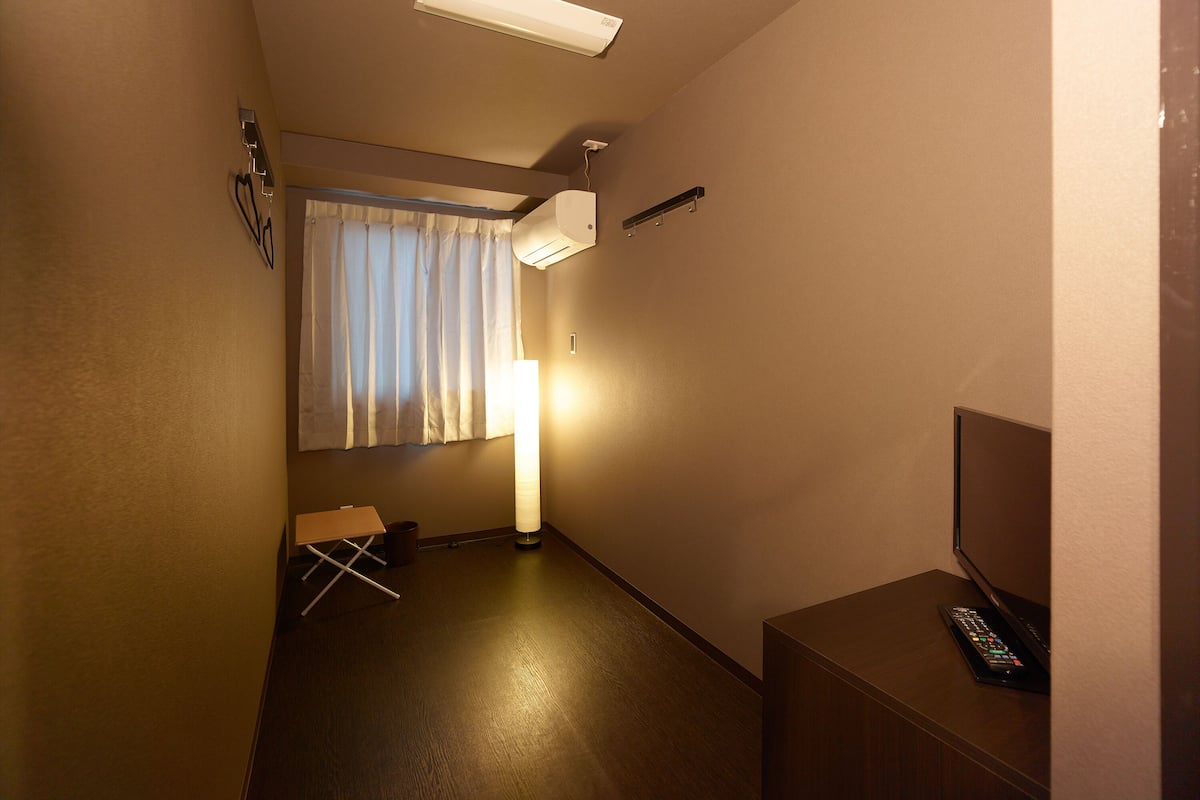 Economy Single Room, Smoking | Desk, blackout drapes, free WiFi