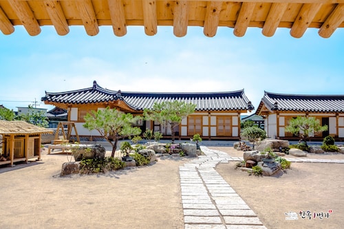 Gyeongju Hanok1st