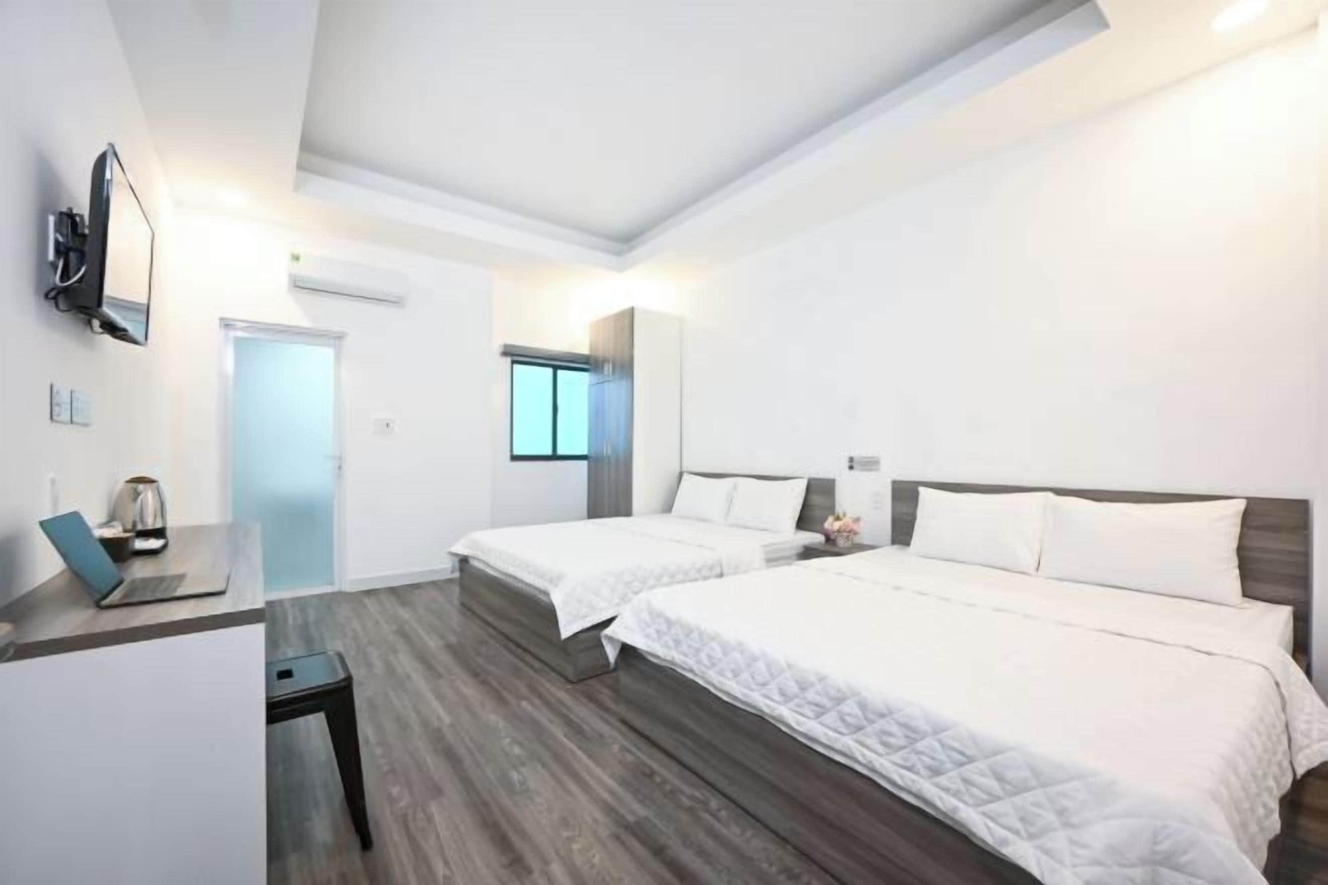 Desk, blackout drapes, soundproofing, free WiFi