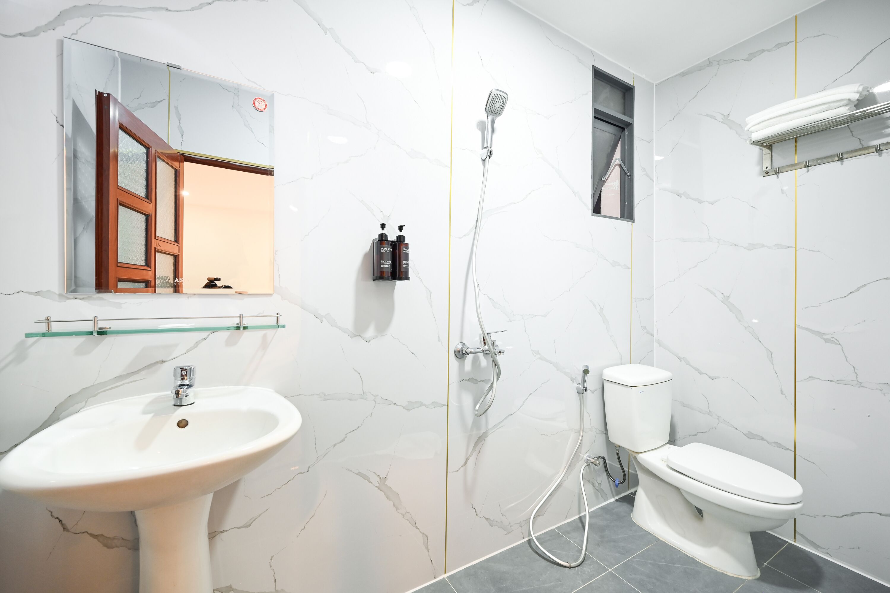 Foto - YoKo Airport Saigon Hotel