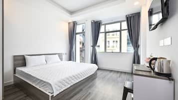 Deluxe dubbelrum | Skrivbord, mörkläggningsgardiner, ljudisolering och gratis wi-fi