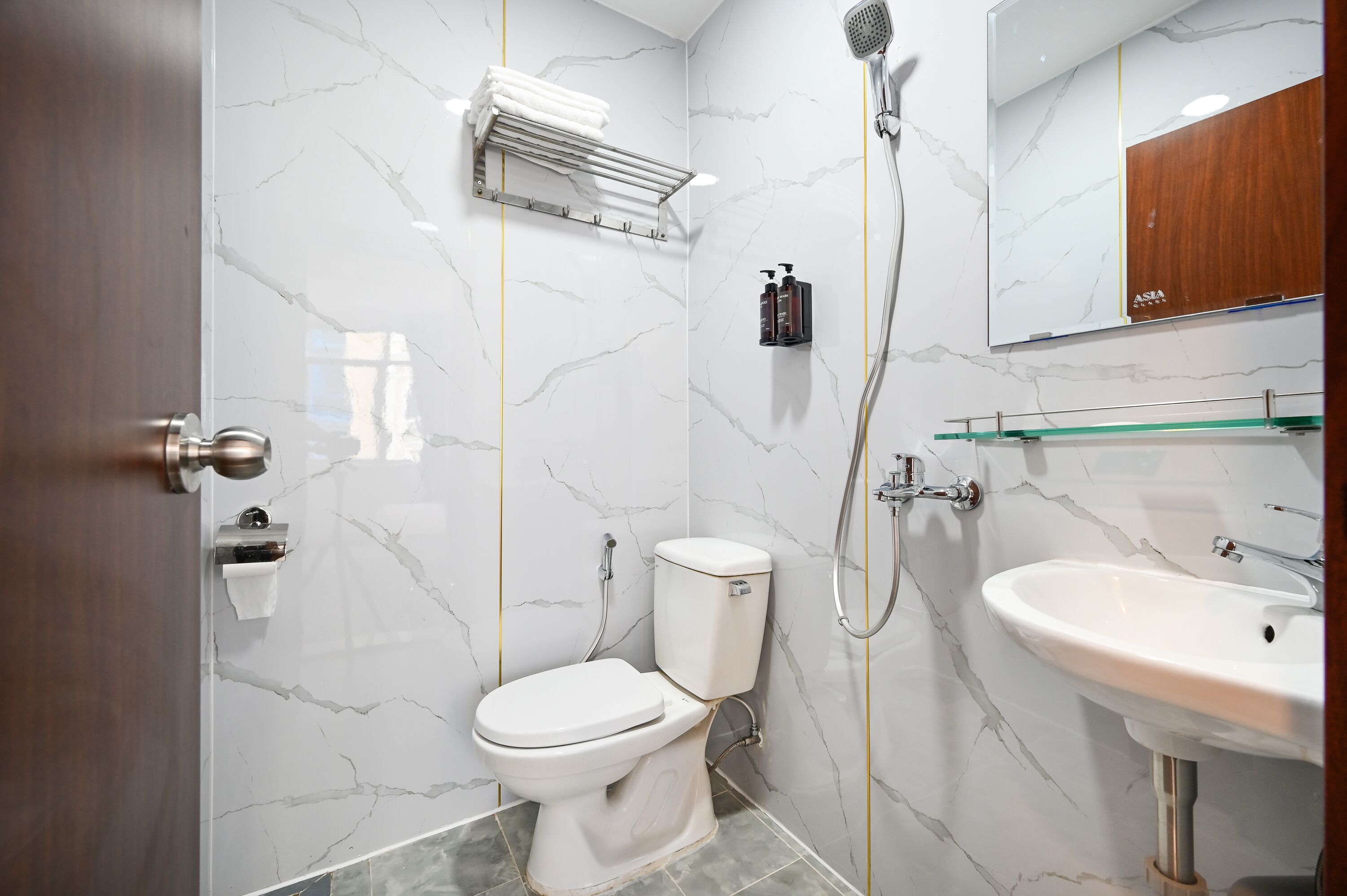 Foto - YoKo Airport Saigon Hotel