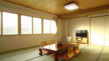 In-room safe, desk, blackout drapes, soundproofing