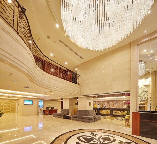 Lobby - Sovereign International Hotel (Chengdu)