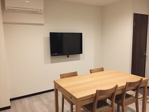 Superior Family Room, Refrigerator & Microwave | In-room dining - Guest House Koiyamacho (Kyoto)