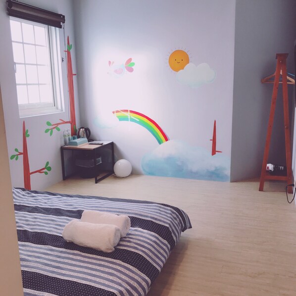 Blackout curtains, rollaway beds, free WiFi