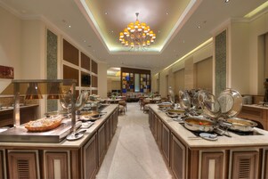 Daily buffet breakfast (INR 708 per person)