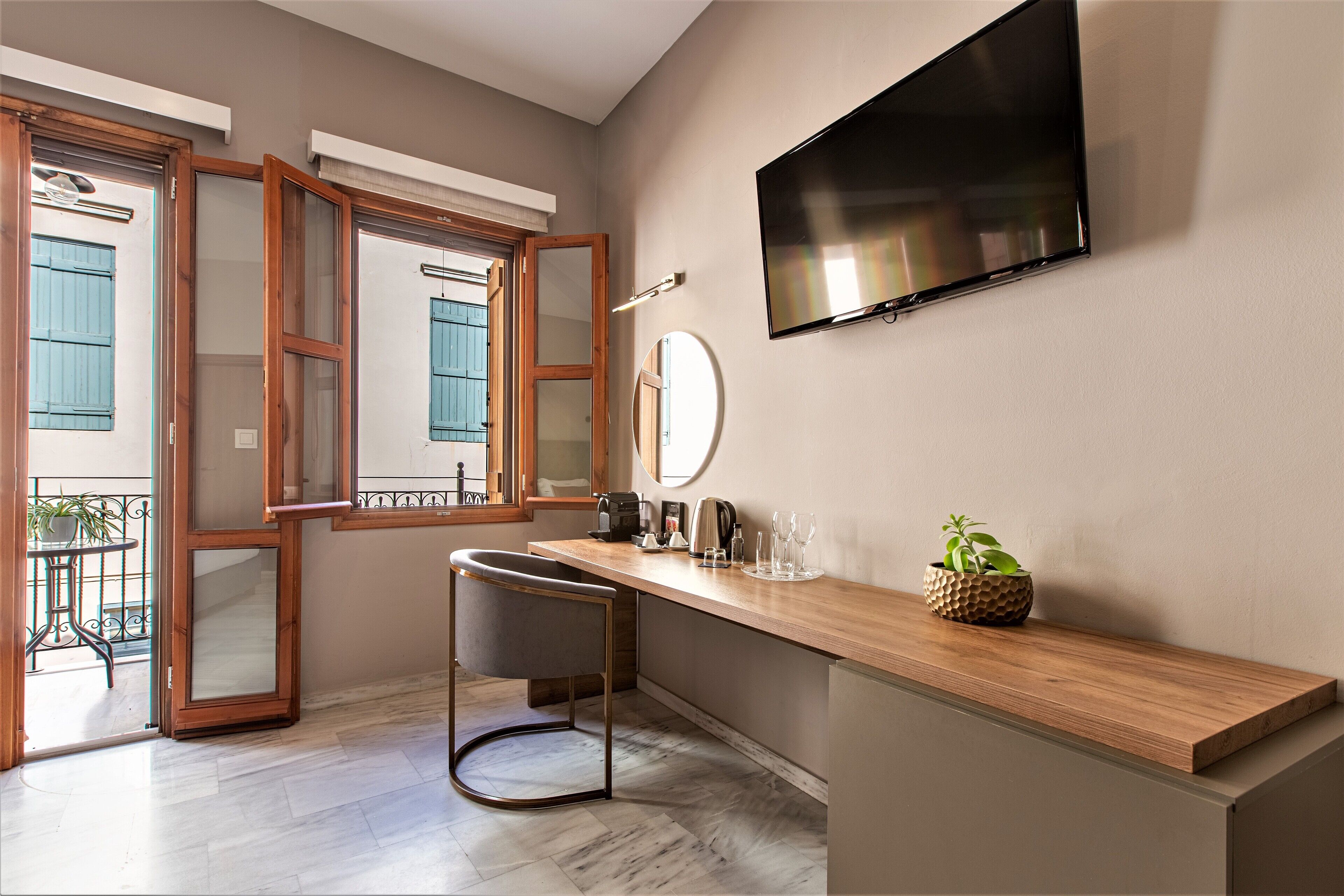 Superior Room | In-room safe, soundproofing, iron/ironing board, free WiFi