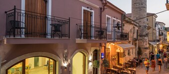 Minaret Suites & Apartments