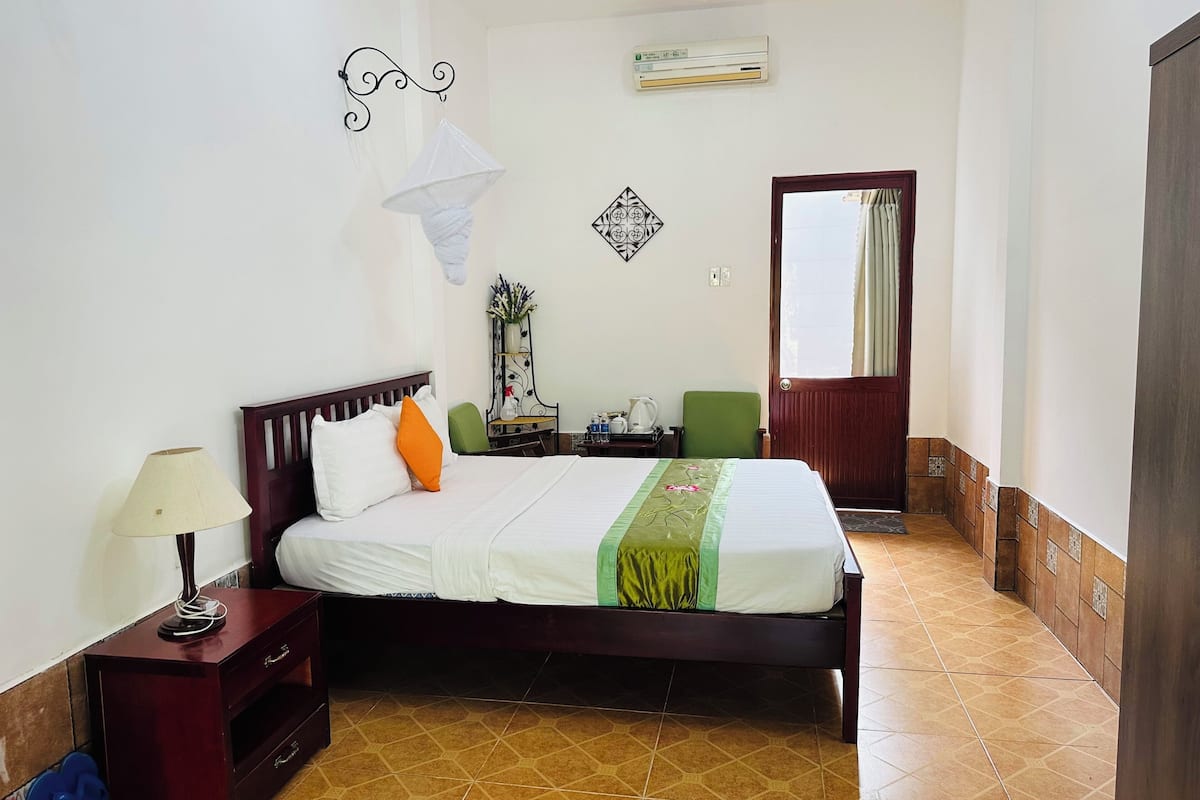 Junior Double Room | 1 bedroom, minibar, free WiFi