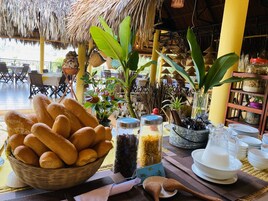 Desayuno a la carta incluido todos los días 