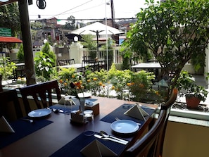 Termasuk sarapan bufet setiap hari