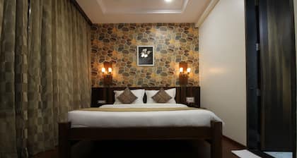 Hotel Majestique pune