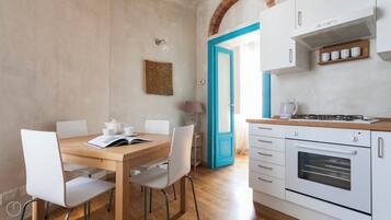 Apartment (1 Bedroom) | Interior