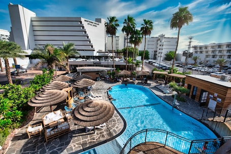 Outdoor pool, open 9:00 AM to 5:00 PM, sun loungers