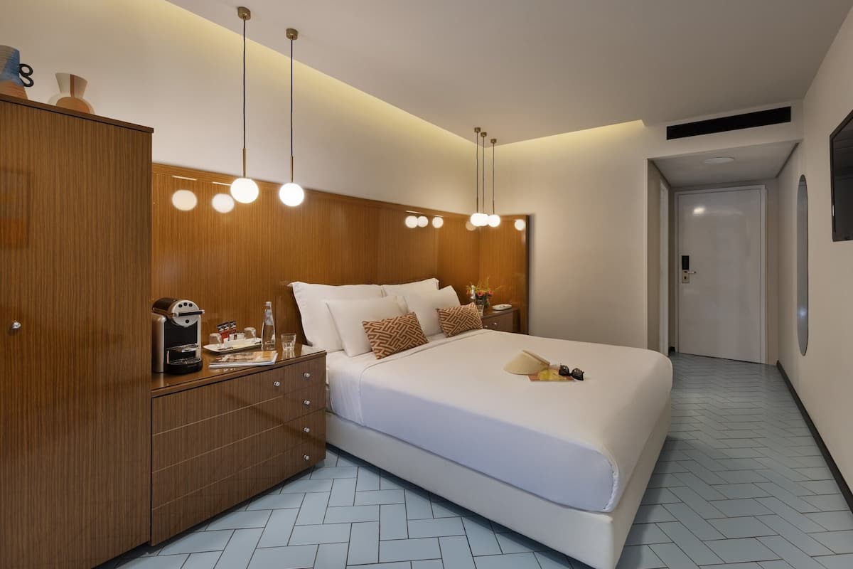 Minibar, coffres-forts dans les chambres, chambres insonorisées