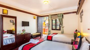 Family Room, 1 Bedroom | Minibar, desk, free WiFi