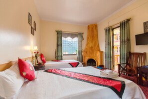 Minibar, desk, free WiFi