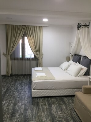 舒适客房, 1 间卧室, 私人浴室, 城市景观 | 迷你吧（备有免费物品）、办公桌、隔音、折叠床/加床（额外收费）