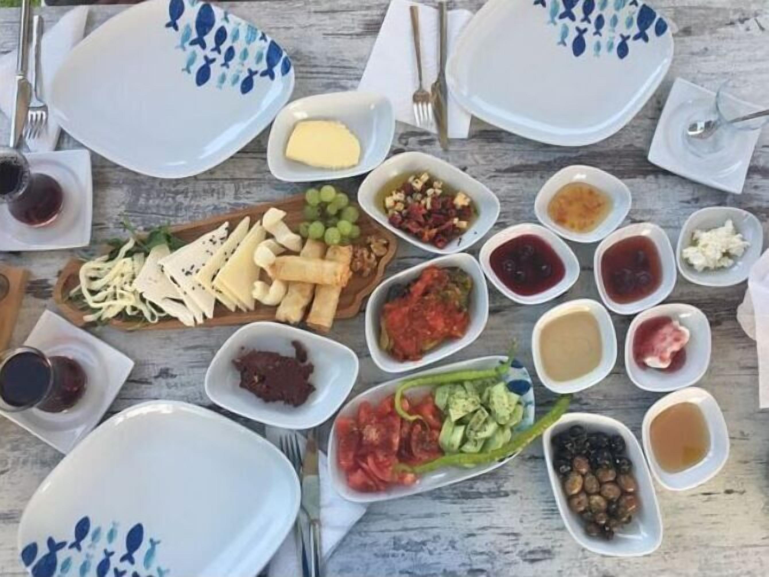 free daily full breakfast