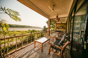 Terrace/patio - Into The Wild Eco Resort (Bharatpur)