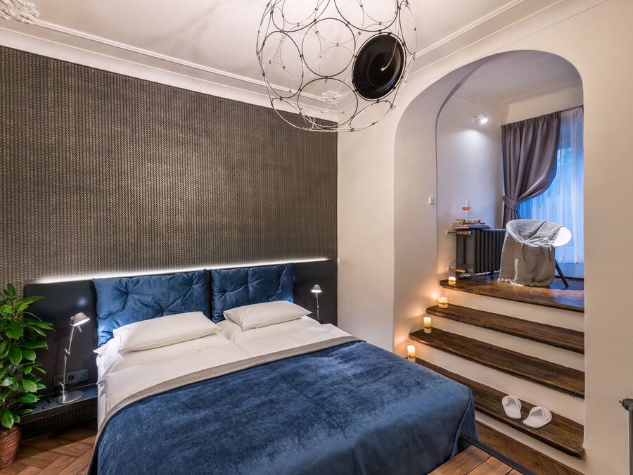 1 bedroom, premium bedding, minibar, in-room safe