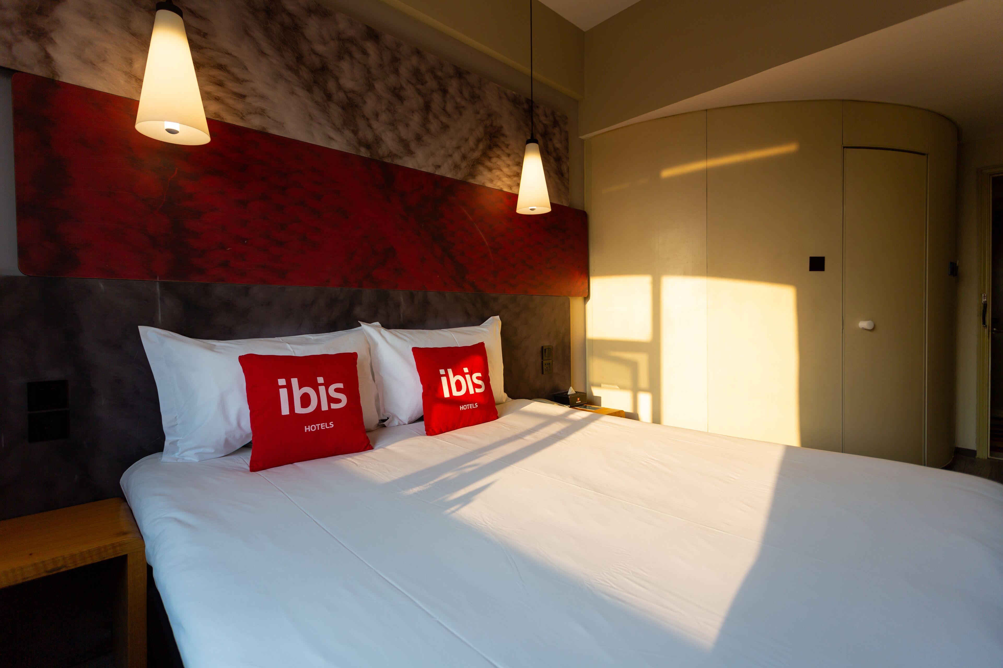 double room | desk, blackout curtains, iron/ironing board, free wifi