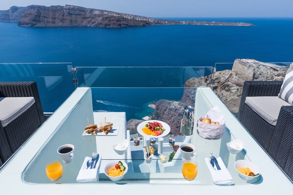 Luxury Villa, 2 Bedrooms, Private Pool, Sea View | Room service - dining - Hyperion Oia Suites (Santorini)