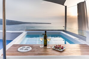 Luxury Villa, 1 Bedroom, Jetted Tub, Hill View | Jetted tub