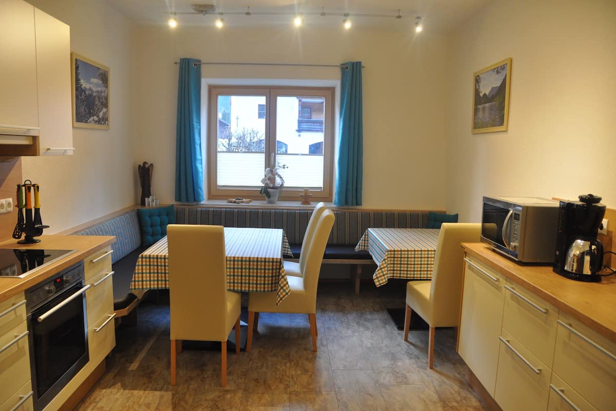 Appartement (Arnika) | Cuisine privée | Réfrigérateur, four, plaque de cuisson, lave-vaisselle