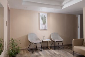 1 bedroom, premium bedding, iron/ironing board, free WiFi