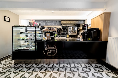 Café. Hotel Villa Beatika