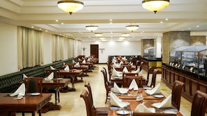 Daily buffet breakfast (USD 30 per person)
