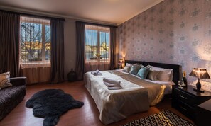 Deluxe Double Room | Desk, rollaway beds, free WiFi - Gold Star Hotel (Tbilisi)