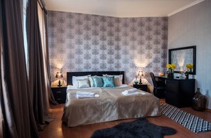 Deluxe Double Room | Desk, rollaway beds, free WiFi - Gold Star Hotel (Tbilisi)