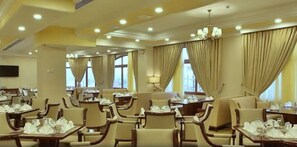 Daily buffet breakfast for a fee - Sapphire Addis Hotel (Addis Ababa)