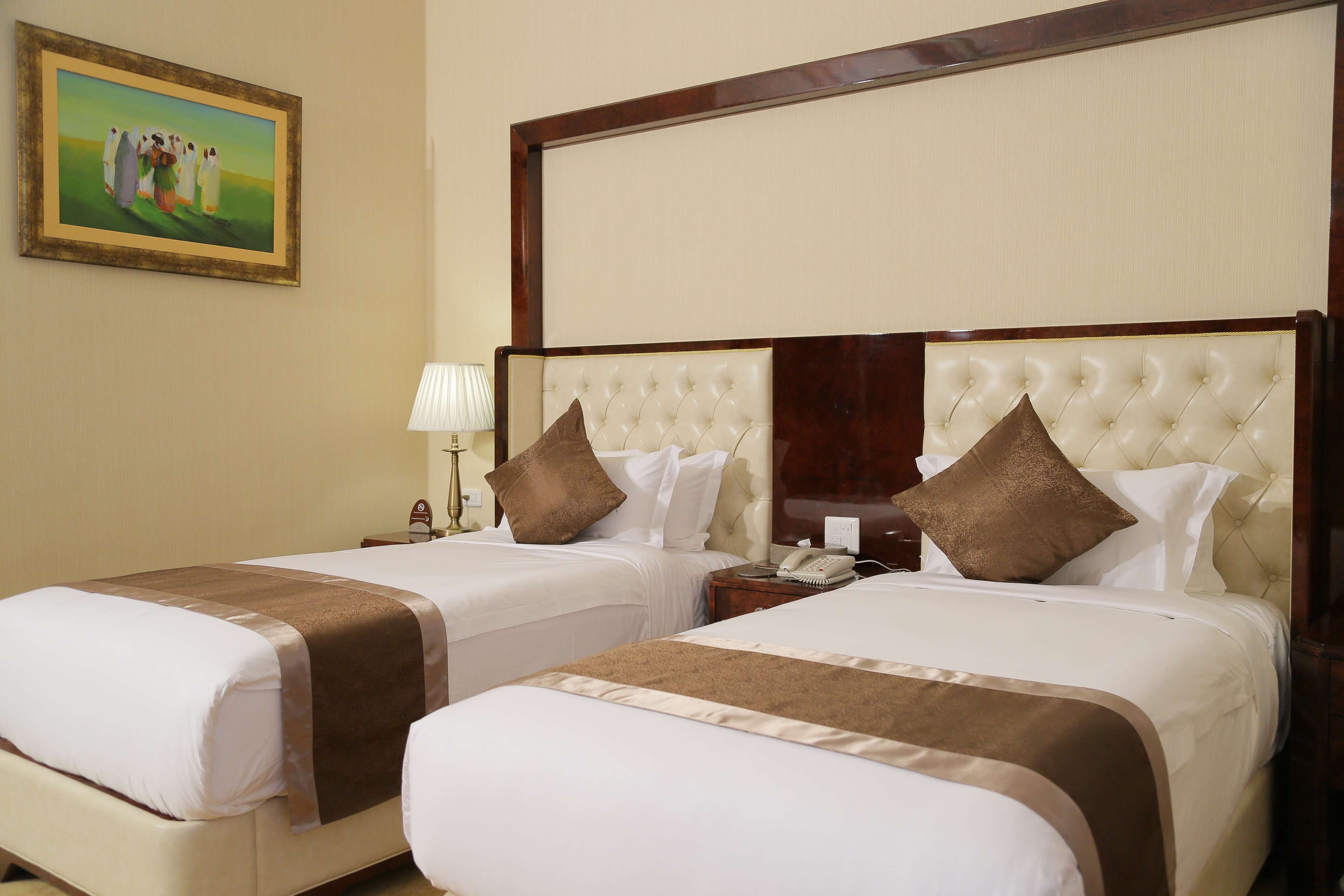 twin room | minibar, in-room safe, desk, soundproofing