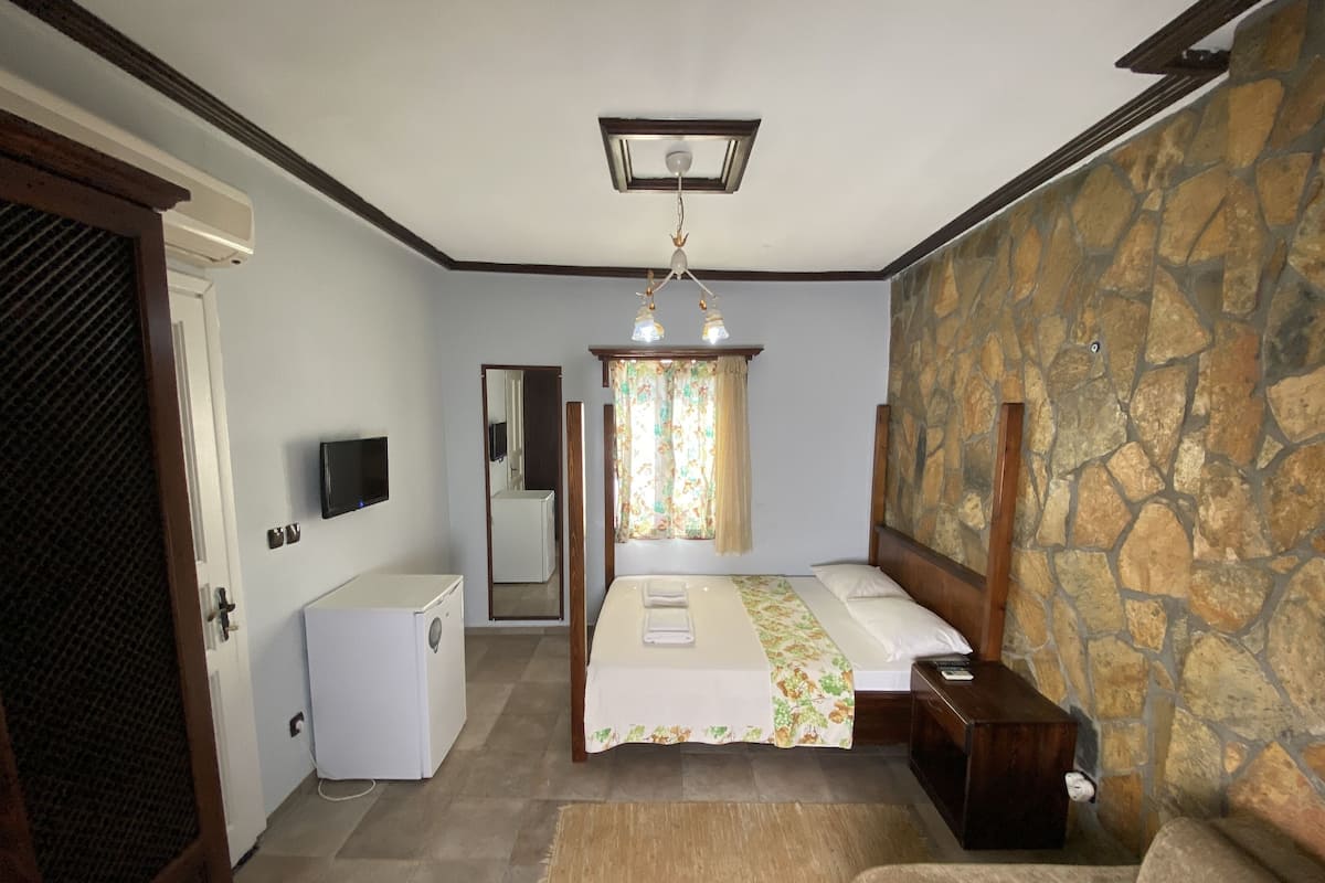 Chambre Double Confort | 1 chambre, minibar, coffres-forts dans les chambres