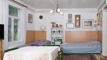 Decoración personalizada, muebles diferentes y escritorio