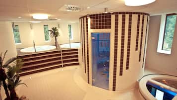 Couples treatment rooms, body treatments, deep-tissue massages